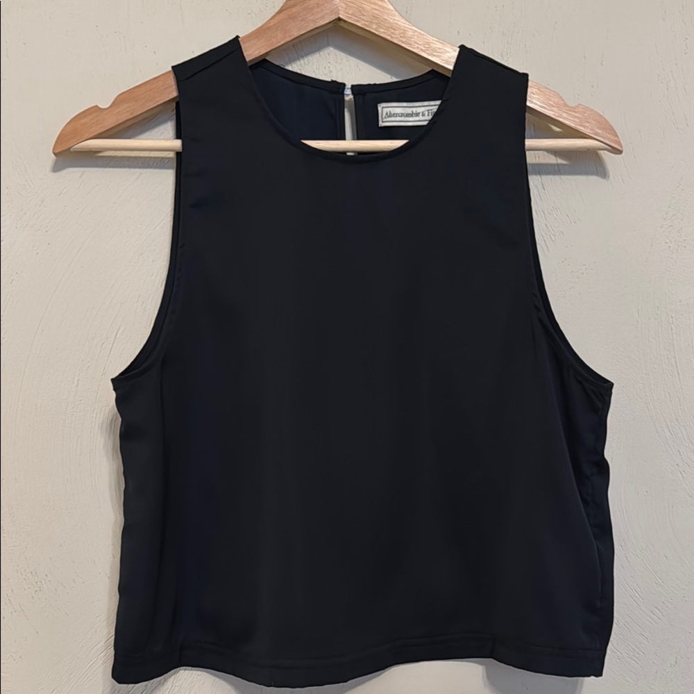 Abercrombie & Fitch Black Sleeveless Crop Tank Top